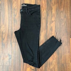 Universal Thread Mid Rise Super Skinny Jeans 8 Long Black Distressed